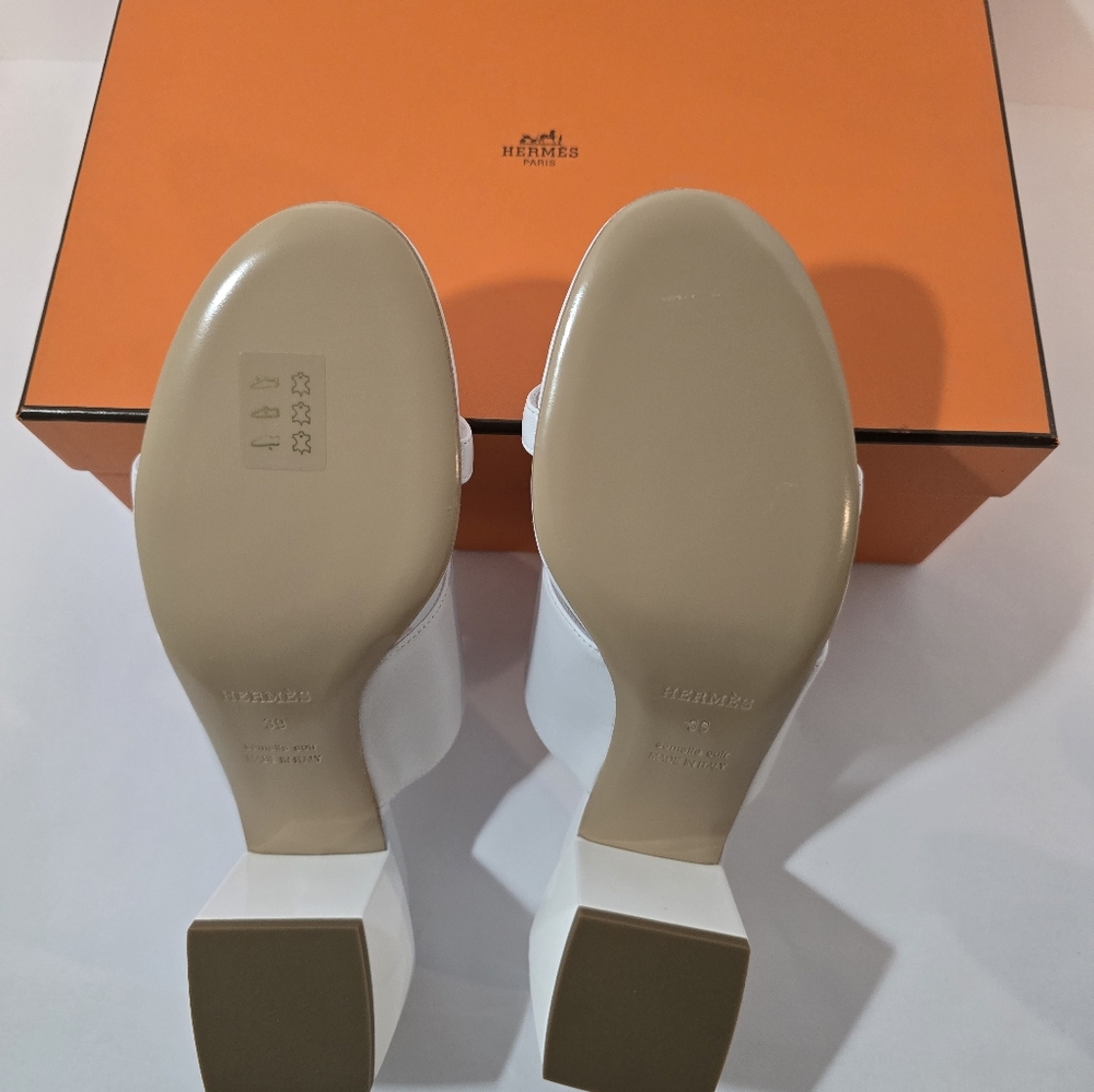 Hermès Cornelia Sandal - Picture 8 of 10